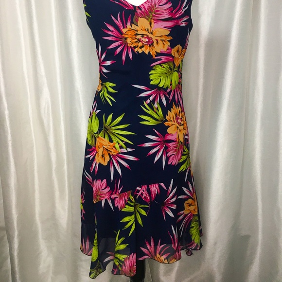 Papillon tropical patterned dress, size Small. - Picture 4 of 6